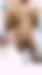 h********u : 健身完!今天淋浴就不關門了!
後面烤箱裡還有人呢!😳