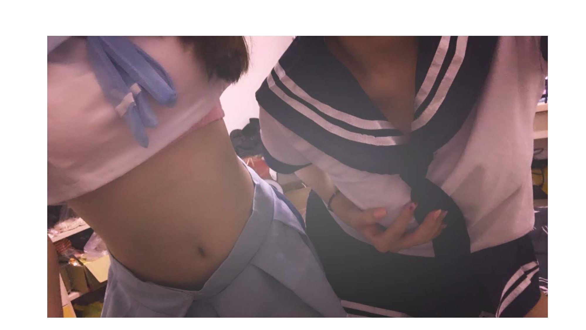 l****n : 與泡泡 @libby24 一起拍的女女丼💋
兩個小妹子單身很久 一直都沒有男友
在放假的時候 只能互相安慰彼此⋯🔥