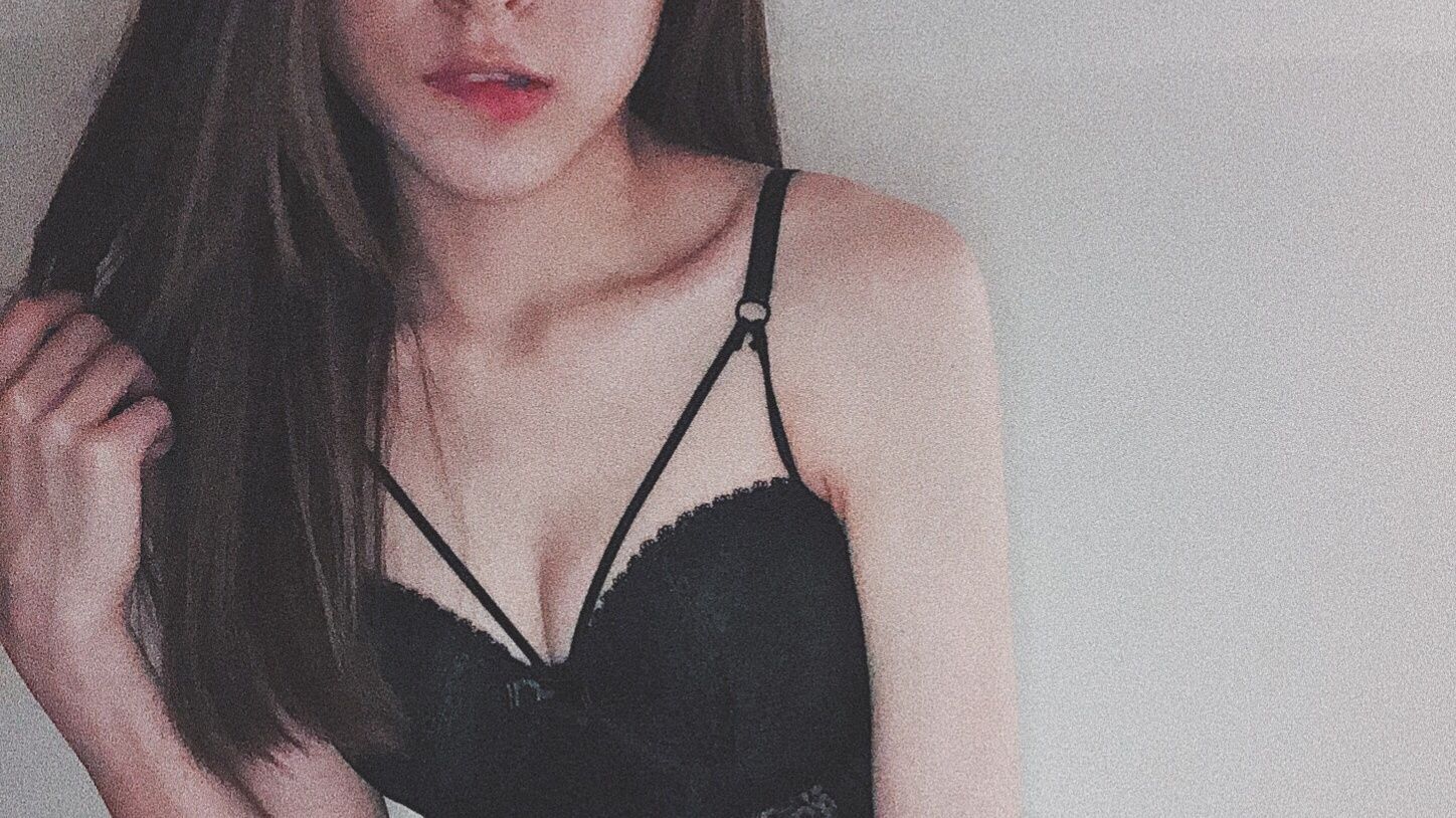 y*****e : 職場OL小秘書誘惑淫片🔥必解福利👅