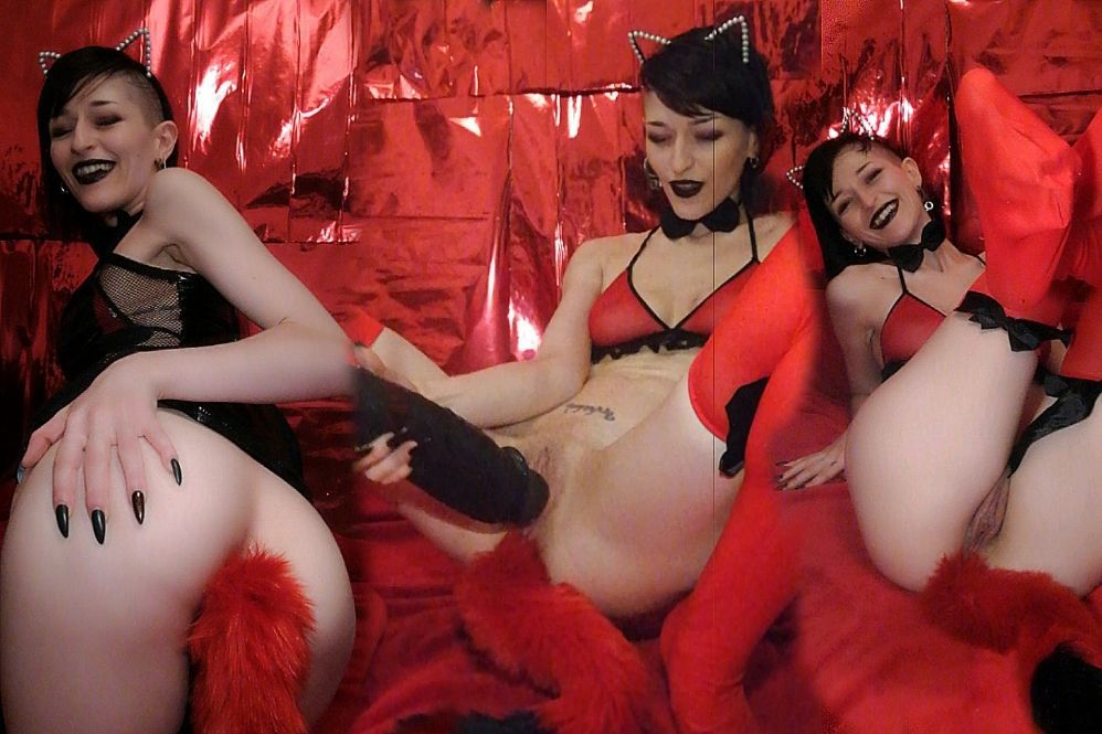nereafalcox : 💦Neko Slut Playing wit Monster COCK💦