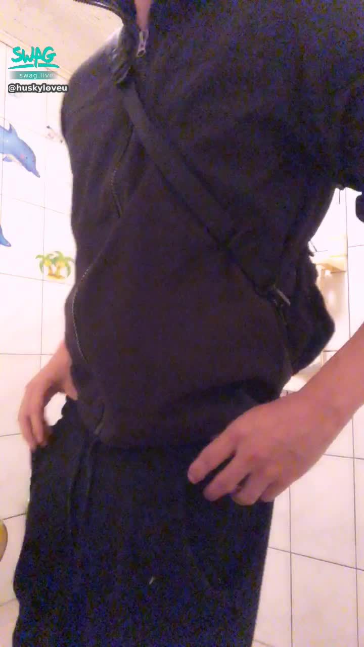 h********u : 準備半夜出門野！🤣今天有上長片，請多支持啦！