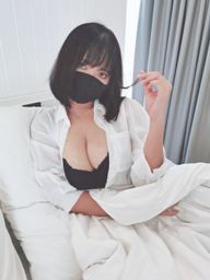 x******i : 把自己不粗的手指往小穴里深去😳😳😳兴奋时候奶头会硬硬的🙊🙊忍不住自己也想。。。
因为照片不小心删除了只好用回旧照呜呜