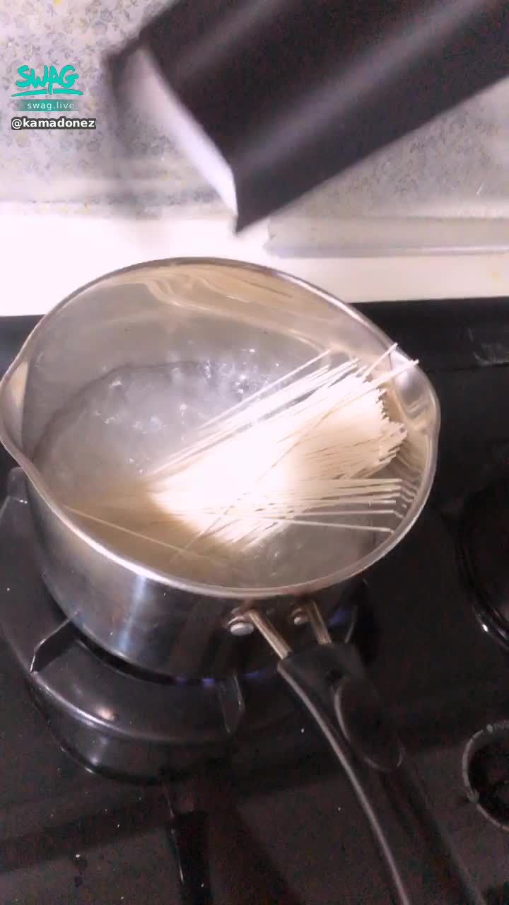 k*********k : 感謝朋友們的愛戴，🎁榜🥈，所以我下麵給大家吃，感恩😋😋😋
