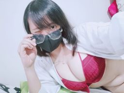 x******i : 最近太忙了想要放松一下,你想要来和我一起放松么?💖