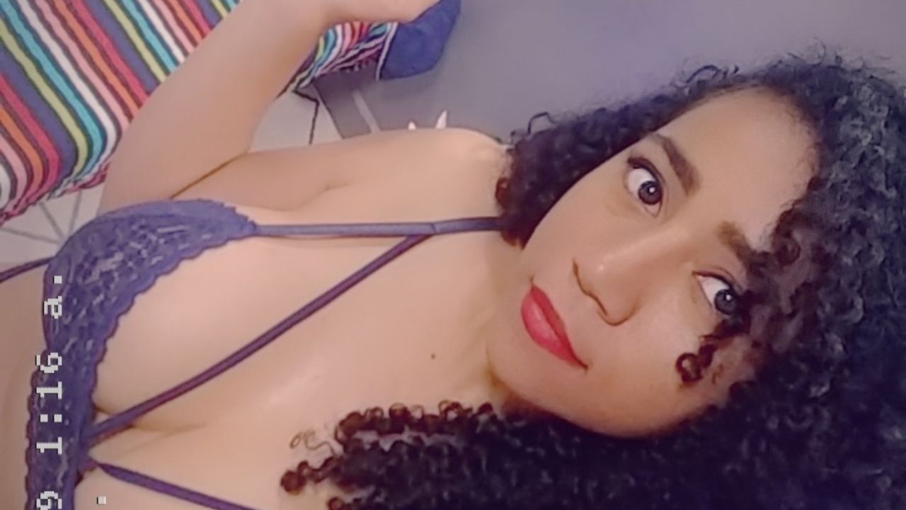 n********s : enjoy with me,  playing with my wet pussy and hot clit.