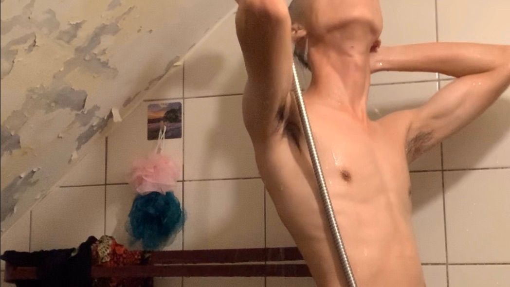 s*******y : 滿足粉絲要求的洗澡系列🥰
徵求粉絲一起洗澡限時兩位🛁
報名方式敲我聊天室😋😋😋