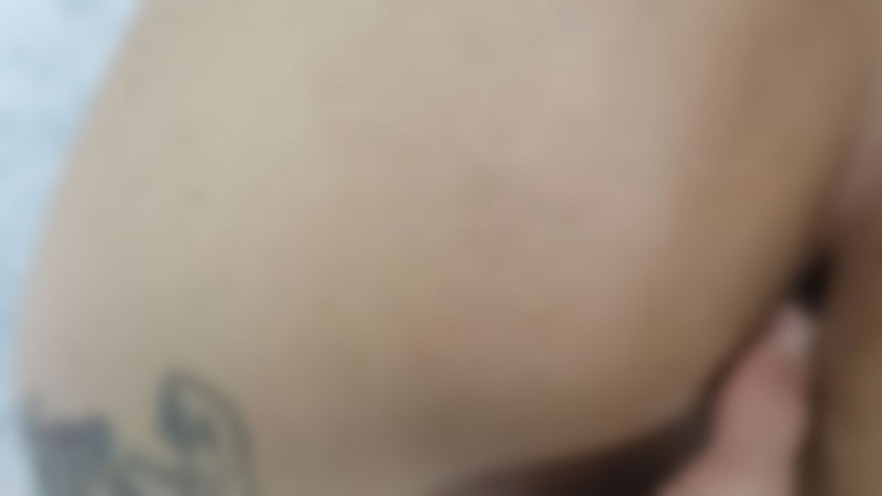 l*******1 : Fingers in wet pussy