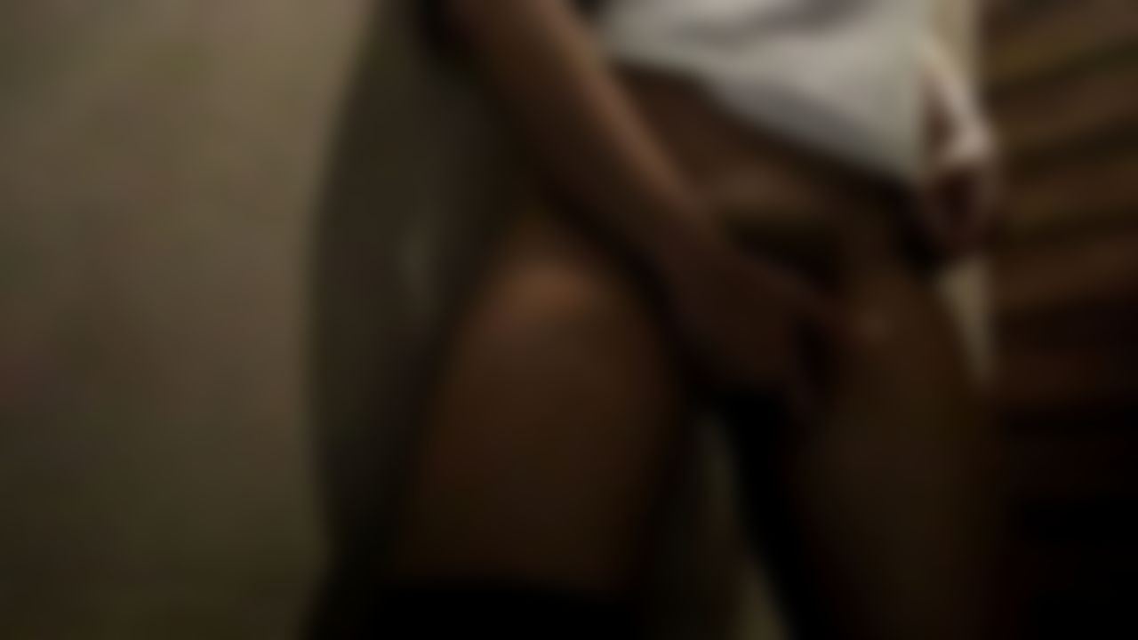  : Naughty Girl Playing Her Pussy in The Public Toilet