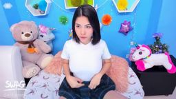 e*******e : Esta chica colegiala es castigada por su profesor.