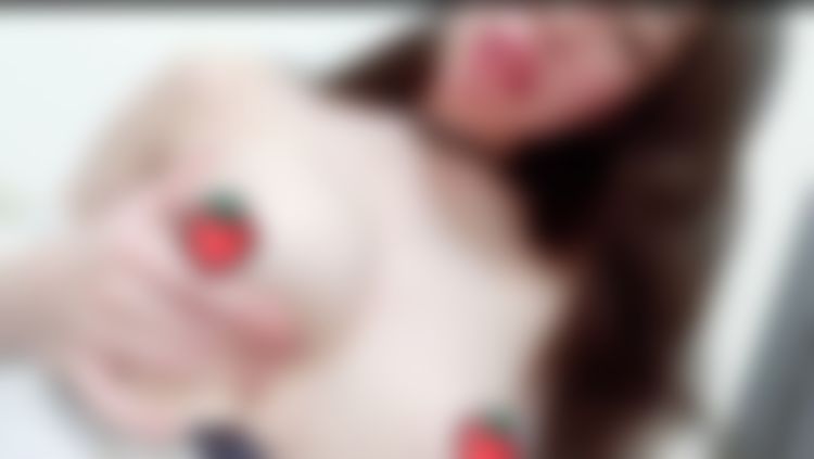 h*********y : 🔞校園禁忌🙈老師在校長面前淫慰做壞事🔞