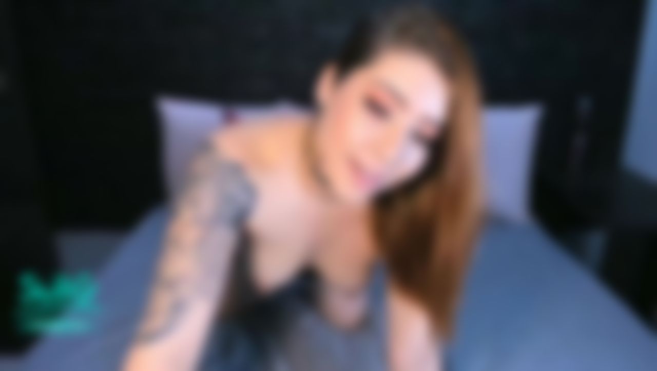  : Cabalgando tu rica polla 😈