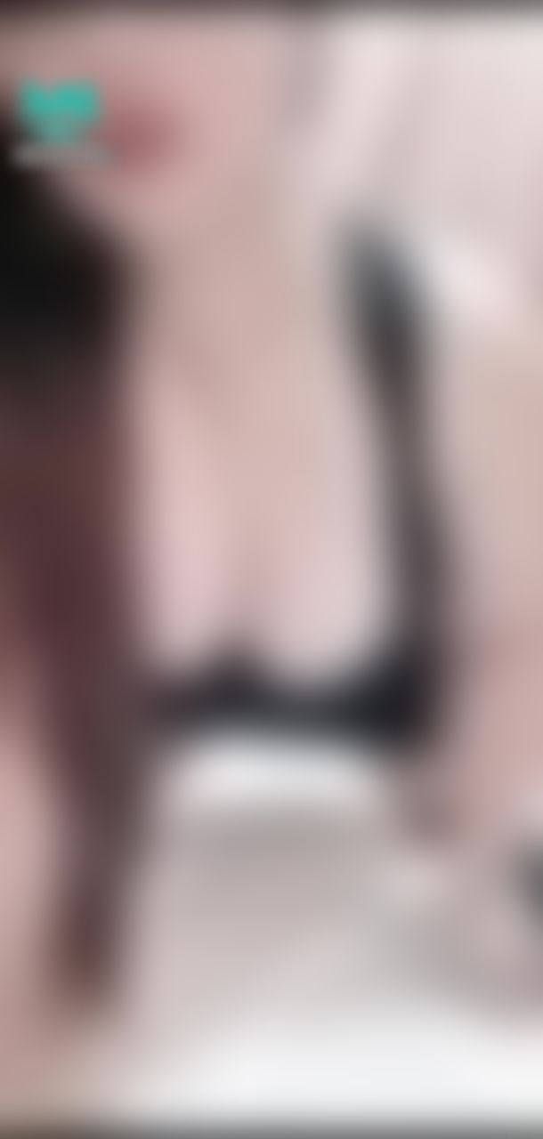 s*******y : 看着我用我的大乳房吮吸公鸡，让自己暨如此糟糕😋🔞🔥