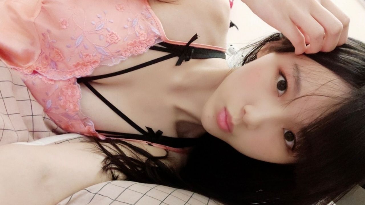 quanna : 第三人稱視角🐳操縱小怪獸自慰高潮噴水💦