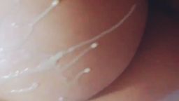 k*******r : me baño con dulce de leche en todo mi cuerpo y me masturbo, fue super rico. Lo lamerias?