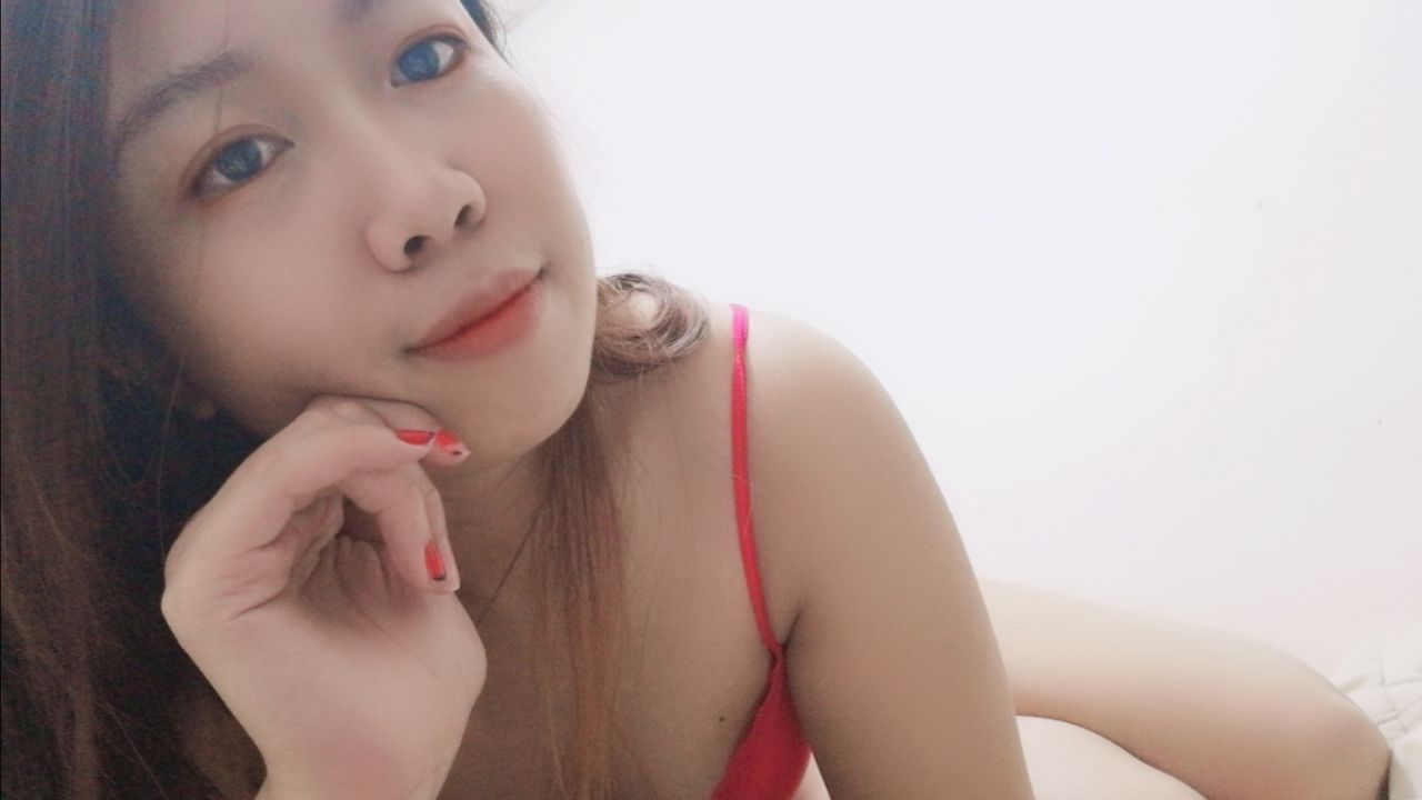 a*******i : 天使的性感内衣秀，展现魅力。让哥哥大饱眼福赶快来帮宝贝解锁吧~