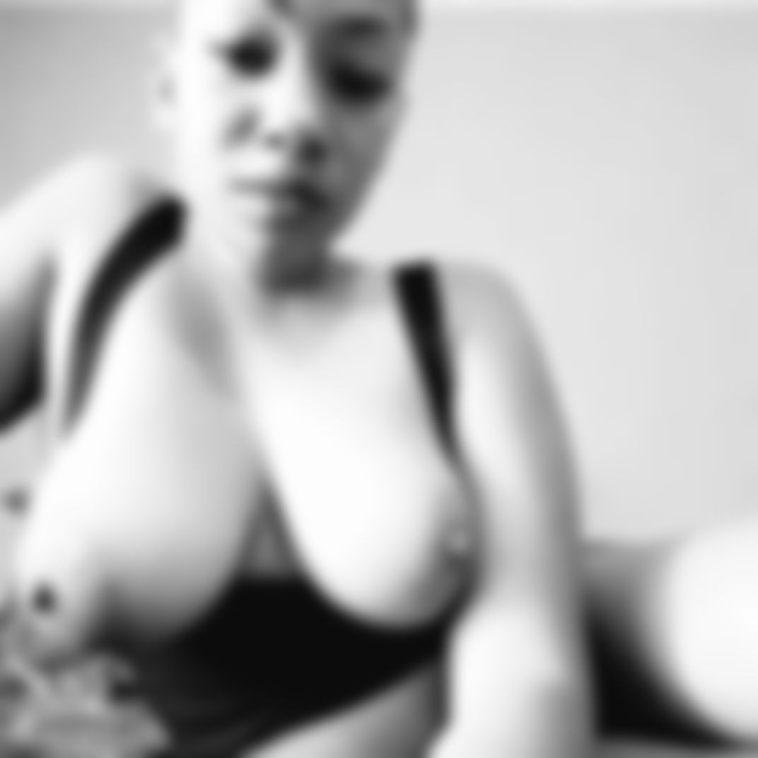 l********l : boobs and anal play