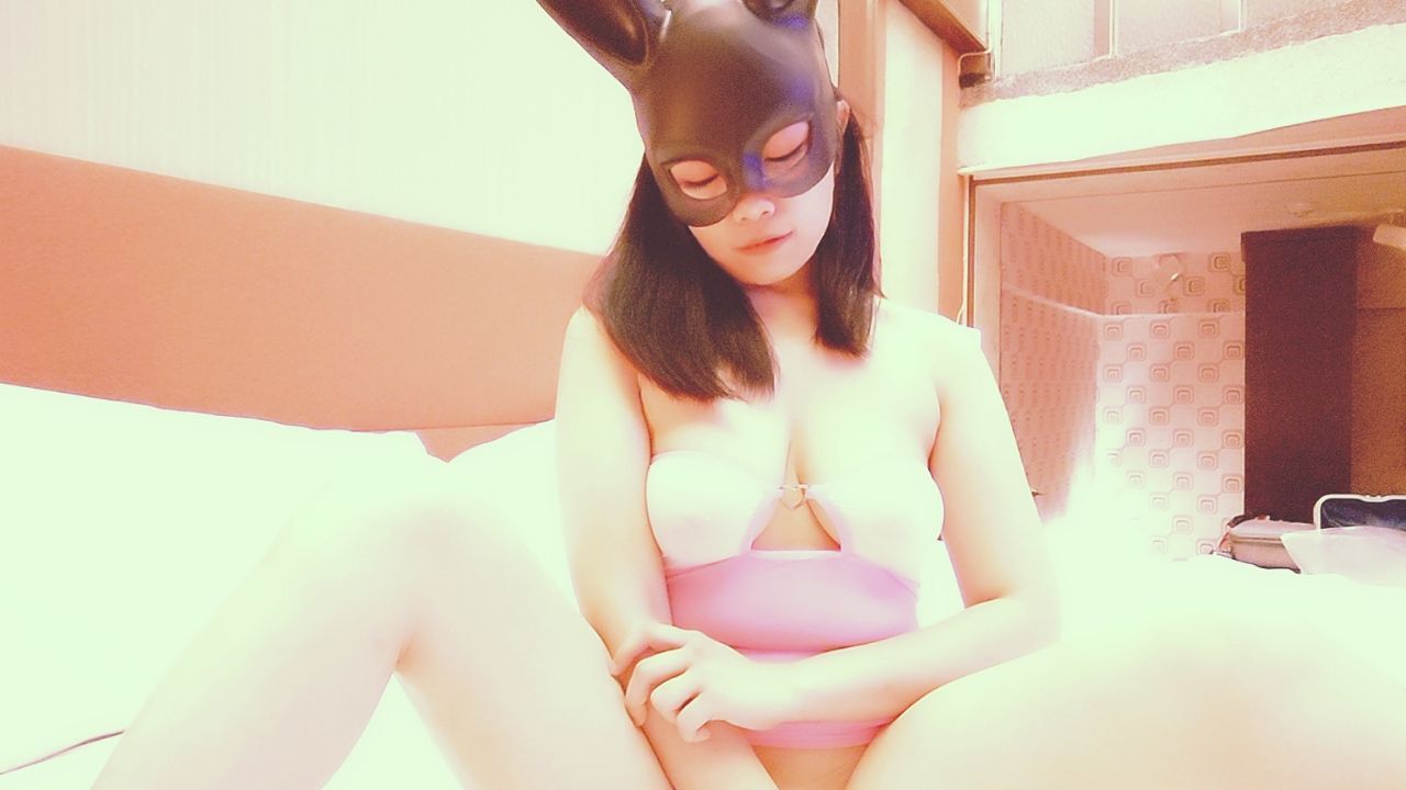  : 內有騷貨💓性感body露璐濕淫寫真🔥