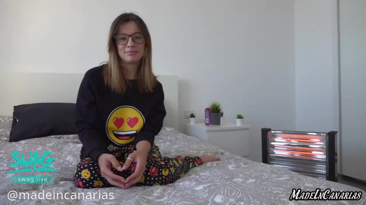  : ANAL tutorial with a busty girl