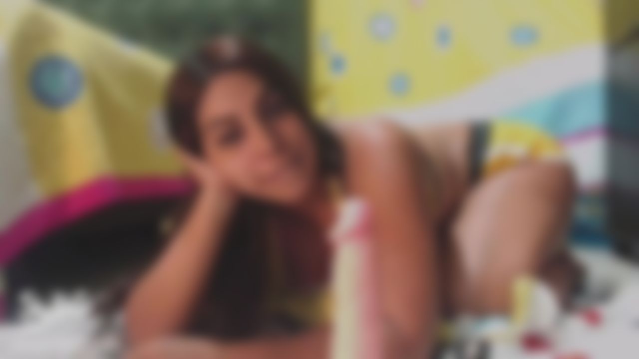w********k : comiendo  mi gran dildo