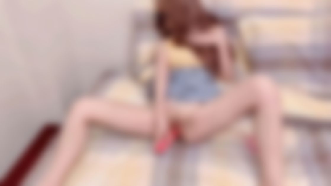 nanababe : 借住姐夫家‼️在熟睡的姐姐旁跟她老公打砲⋯最後居然被發現😱