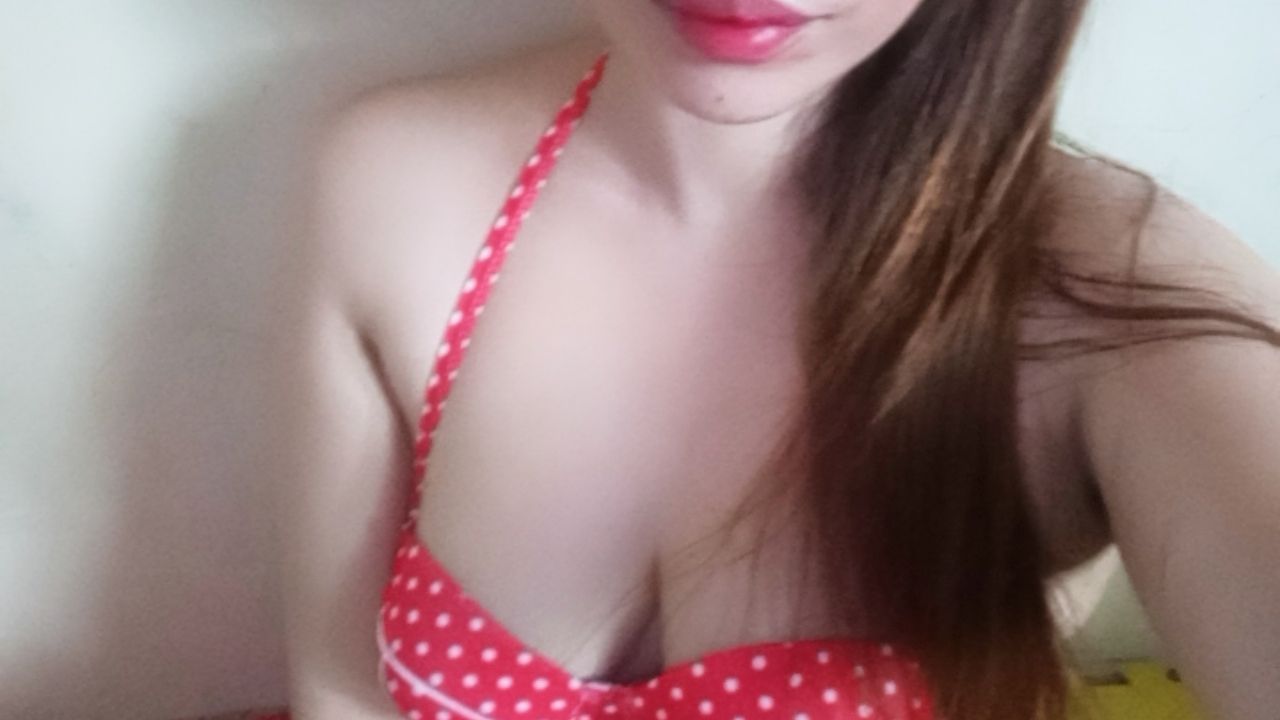 sxylit : I can't help but it feels so good👄🤤
#sohorny
#watchme
#fuckme I'm so horny