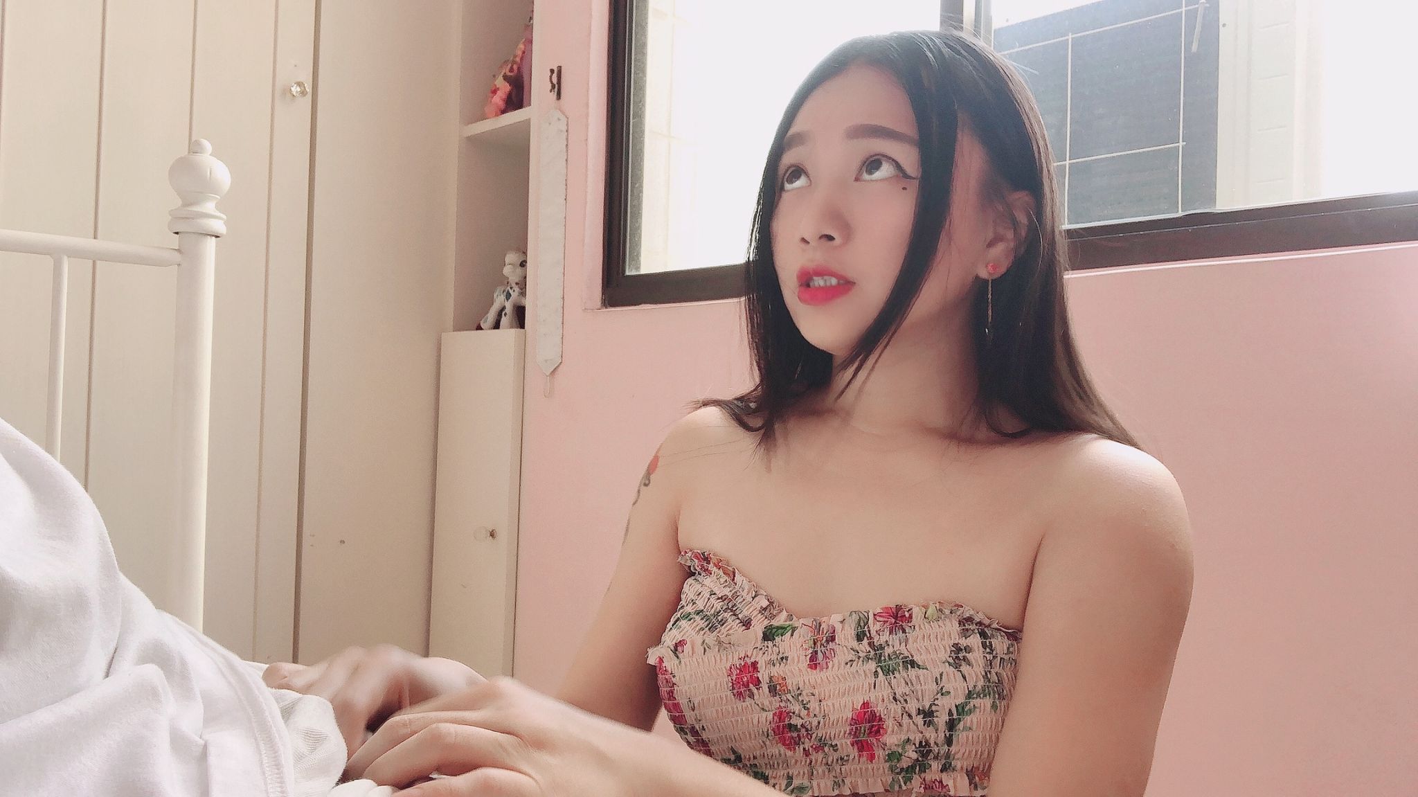 daisybaby : 路上遇到swag主播🔞要求乳交💋無套射屁股都同意了🔞