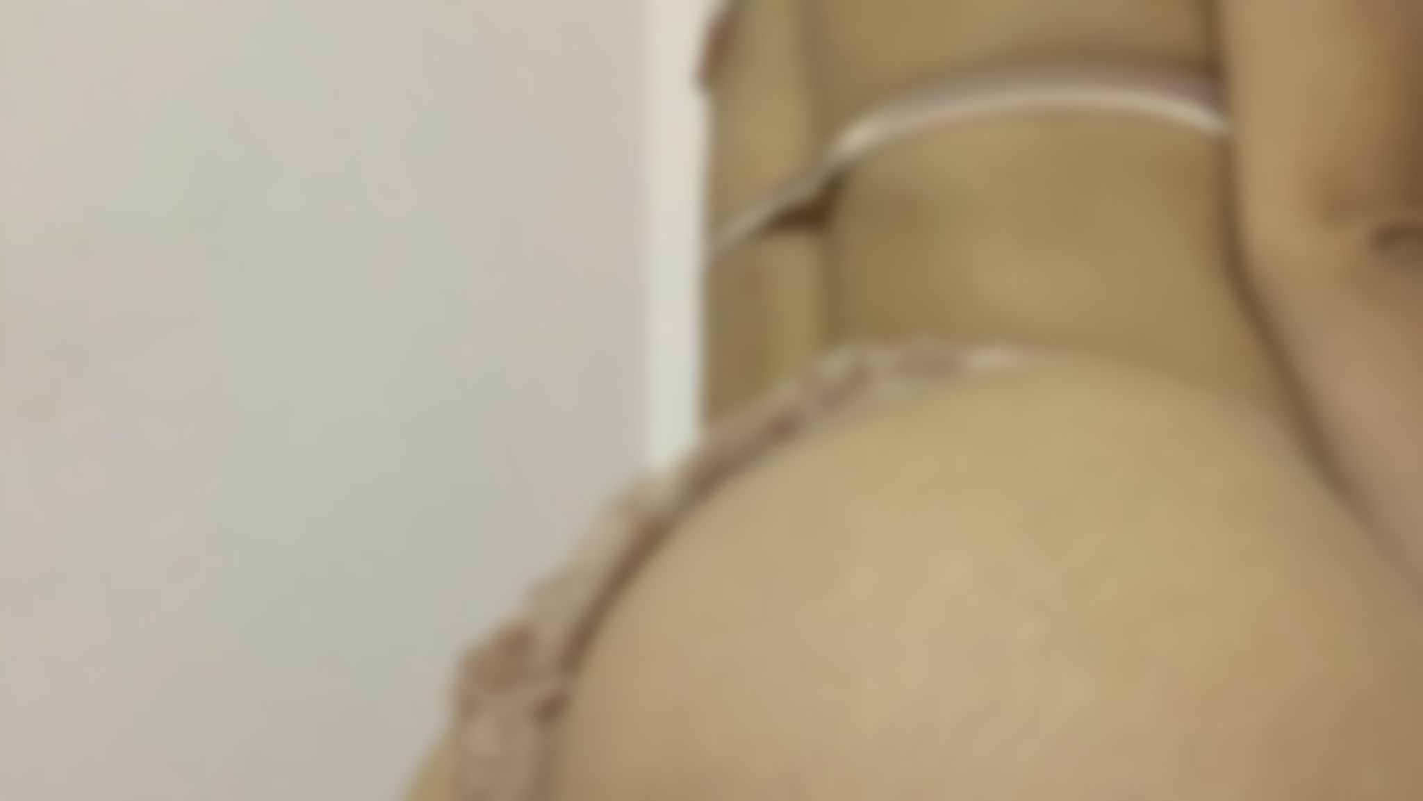 l****a : with or without lingerie ?