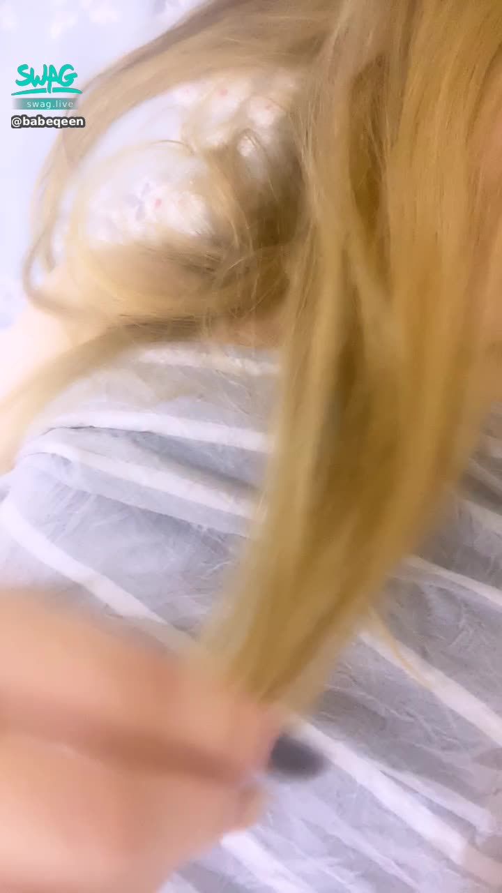 b******n : 頭髮褪色了⋯⋯😬
是不是該染一波🤗🤗