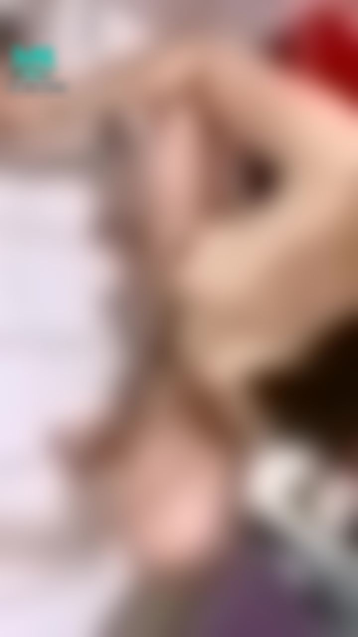 p***********e : 😈😈淫蕩小惡魔 洗澡前の放尿 表情怎麼那麼淫蕩🥰