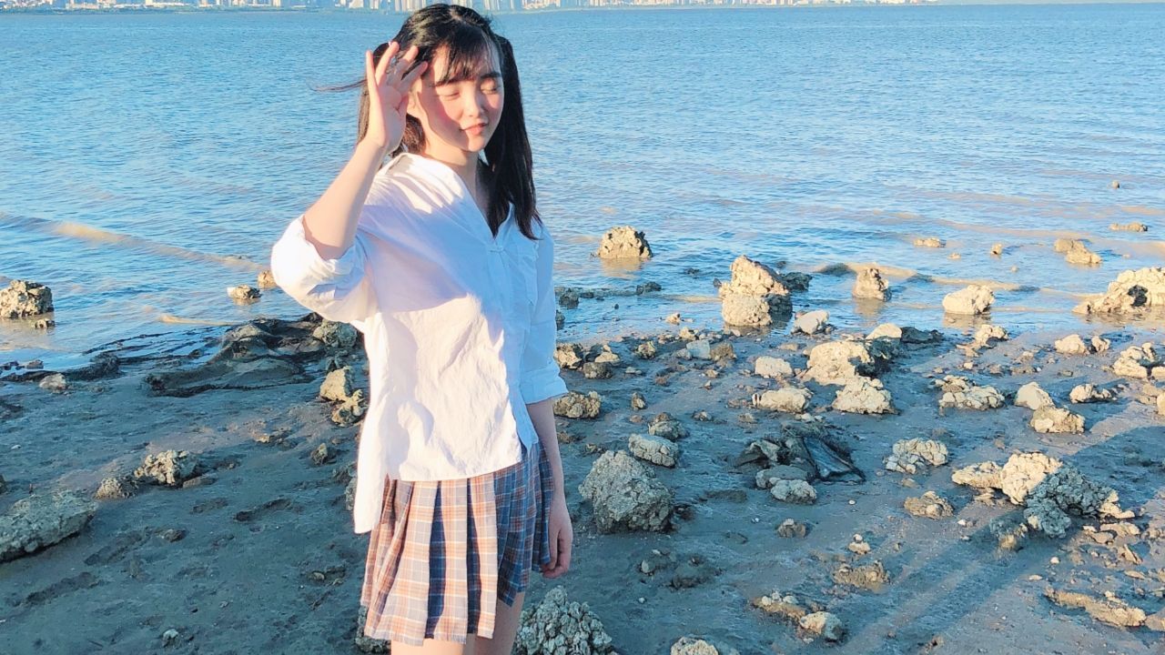 nanabae : 新人小萝莉，内含洗澡 自慰 啪啪 高清无M
娇喘诱惑，让哥哥欲罢不能～