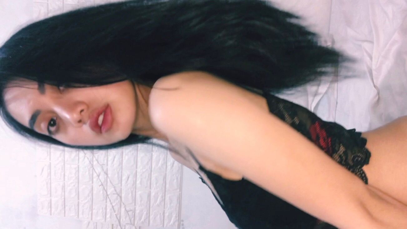 citrahanna : Happy dance slowly