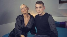dirtytina : Does he really look 18? Another incredibly young guy who wants to stick his hard young cock in my mature and wet MILF cunt. Already while blowing the drops of happiness ran out of his tail so hot he was on me. Then, totally shy, he takes me and I show him how a mature woman rides a young man.