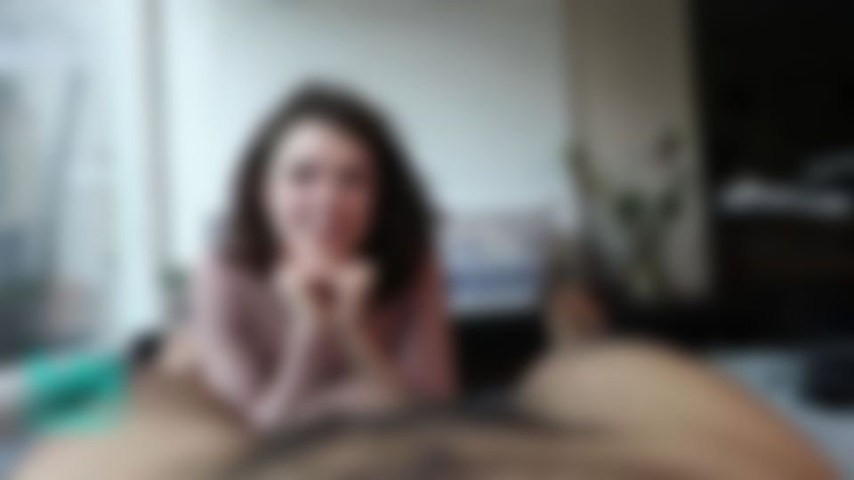 r********a : Huge Facial For Cute Slut