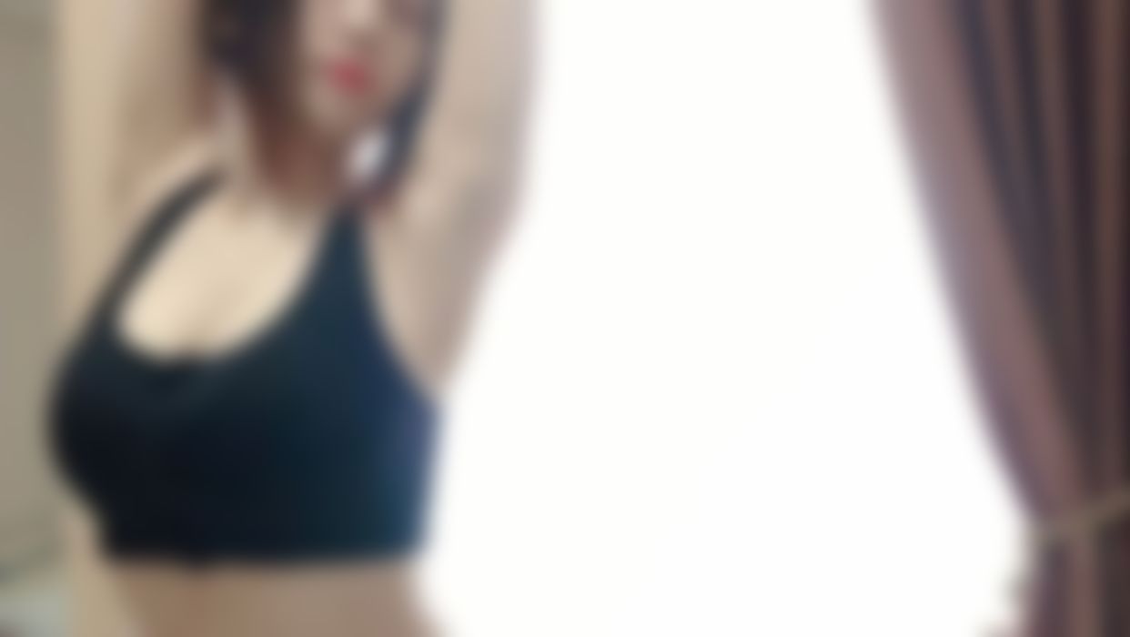  : Beautiful breasts while exercising💦💦