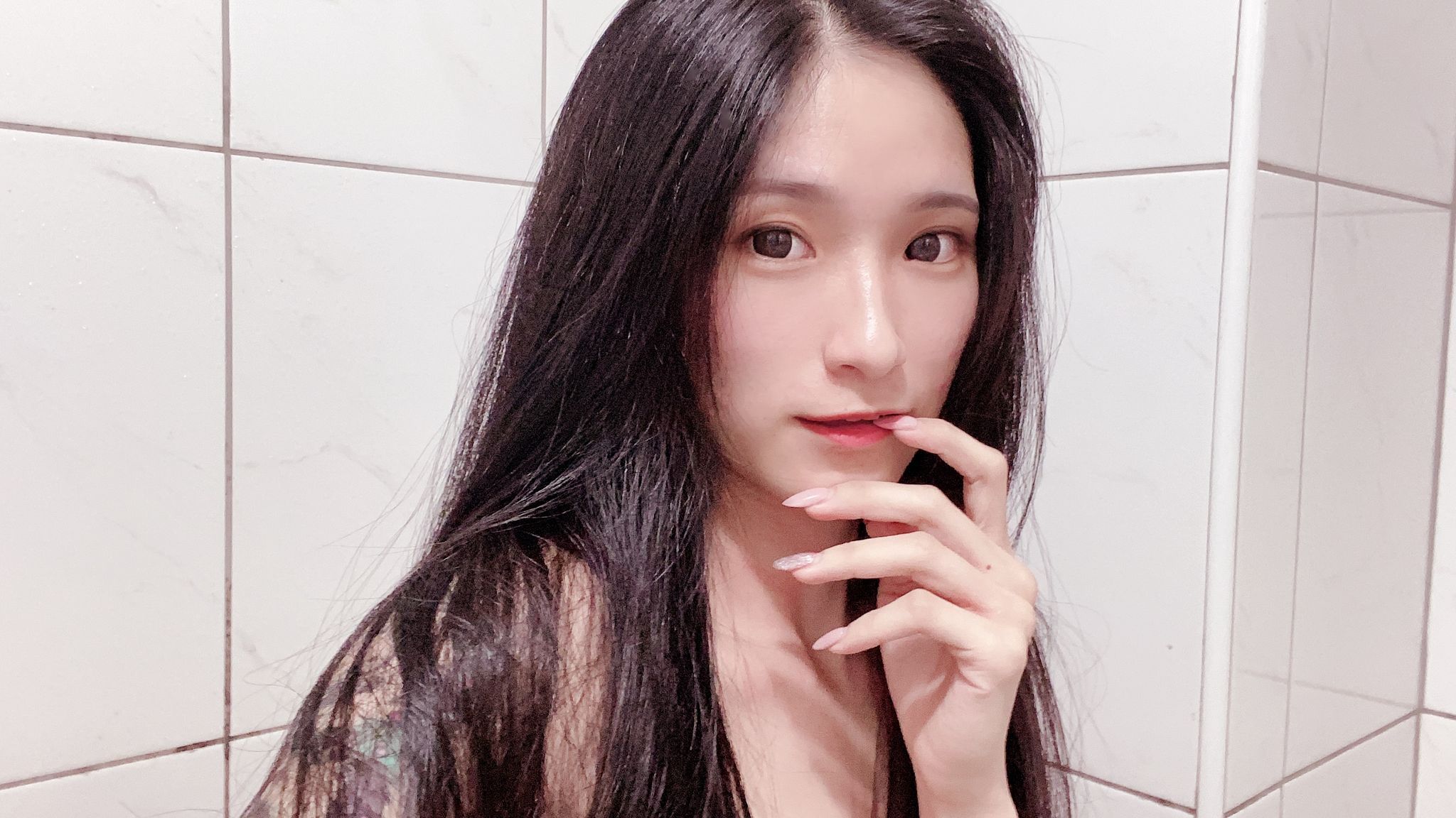 s*****a : 又被老闆叫去加班⋯⋯但不是要改文案嗎？！怎麼⋯⋯