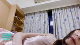 simonac : 殘寶貝挑戰10分鐘內在家裡五個不同場所自慰1分鐘: 臥房、客廳、餐廳、廚房、廁所、陽台,到最後軟腳蝦也死半條命了 /I challenge myself to masturbate at five different locations in my place within 10 minutes for a minute, I almost died in the process and my legs are completely wiggly