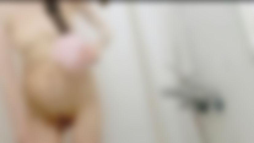  : 陪殘寶貝洗澡保養，我就獻上一首小時候在日本酒店的招牌歌，怎麼長大了感覺是砸牌歌？歌いましょう、笑わないで！Come shower & sing with me