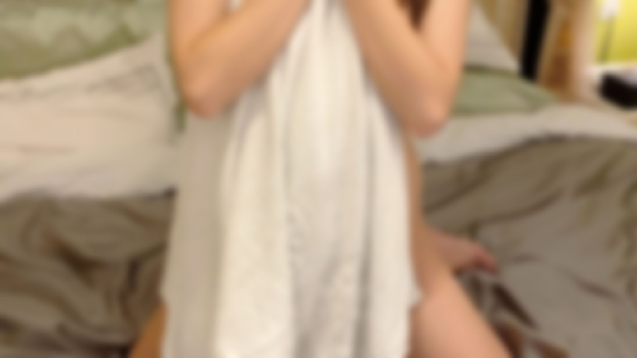 e********e : 壞心‼️拜託鄰居朋友帶我飛✈️從遊戲飛到床上了🌊🌊🌊