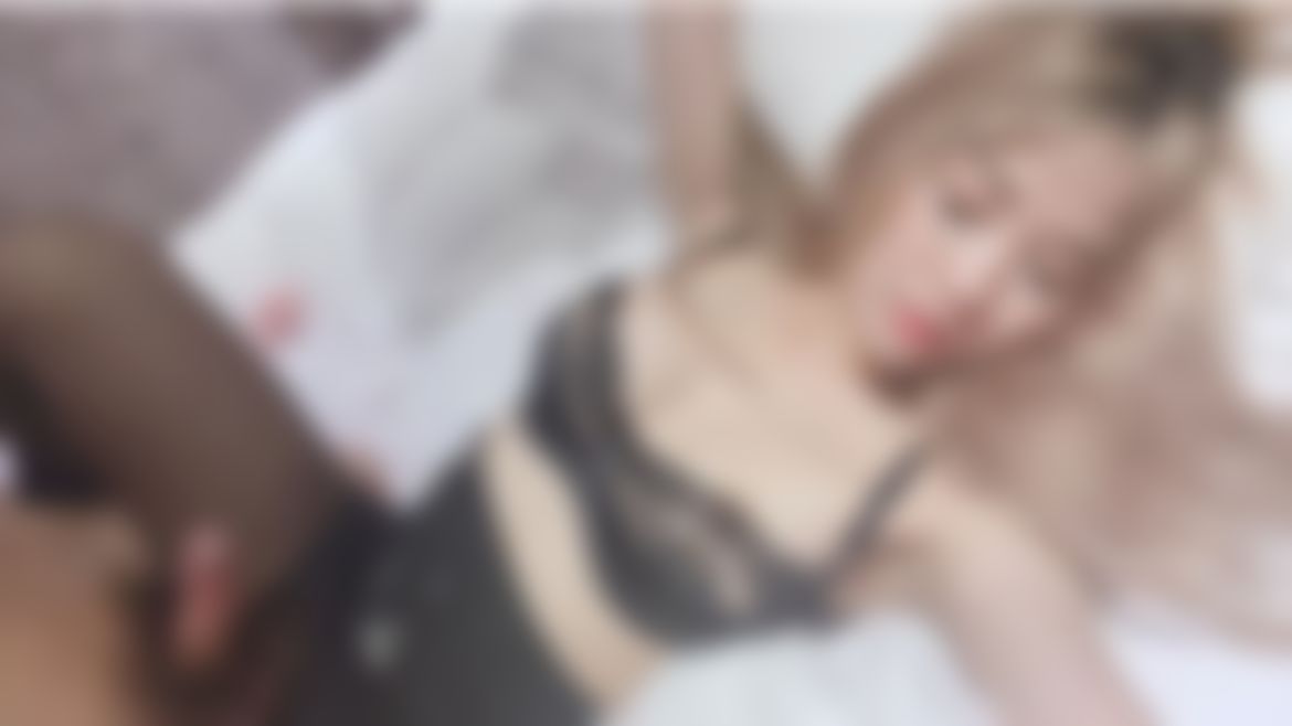  : 無套體外爆射！女主管的勾引誘惑🔥有聽過看過小穴放屁的聲音影片嗎？