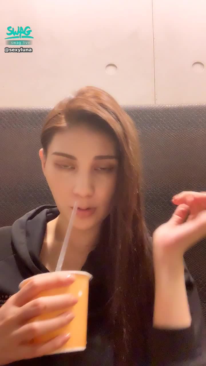  : I'm having supper by myself.... can you accompany me?