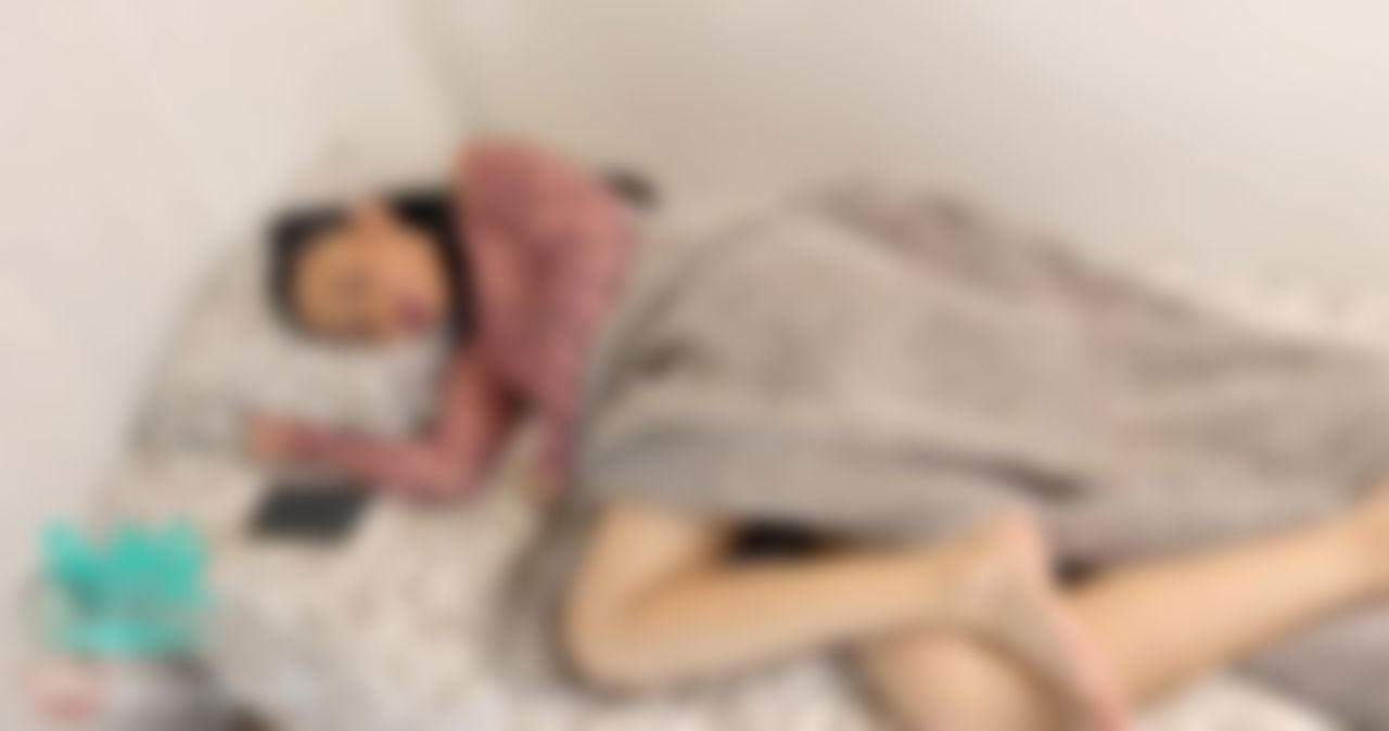 xiaoyuyulii : 小鱼-做了一个淫荡无比的梦床被尿的湿哒哒