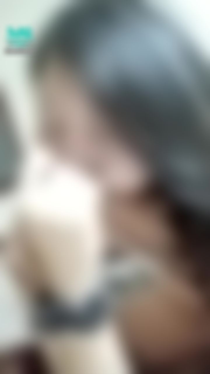 a*******e : 想補眠可是過敏發作😭😭😭不舒服😢😢😢
什麼？！你說想知道我裡面穿？😶
那就趕快先來陪我聊天呀~😝😝😝