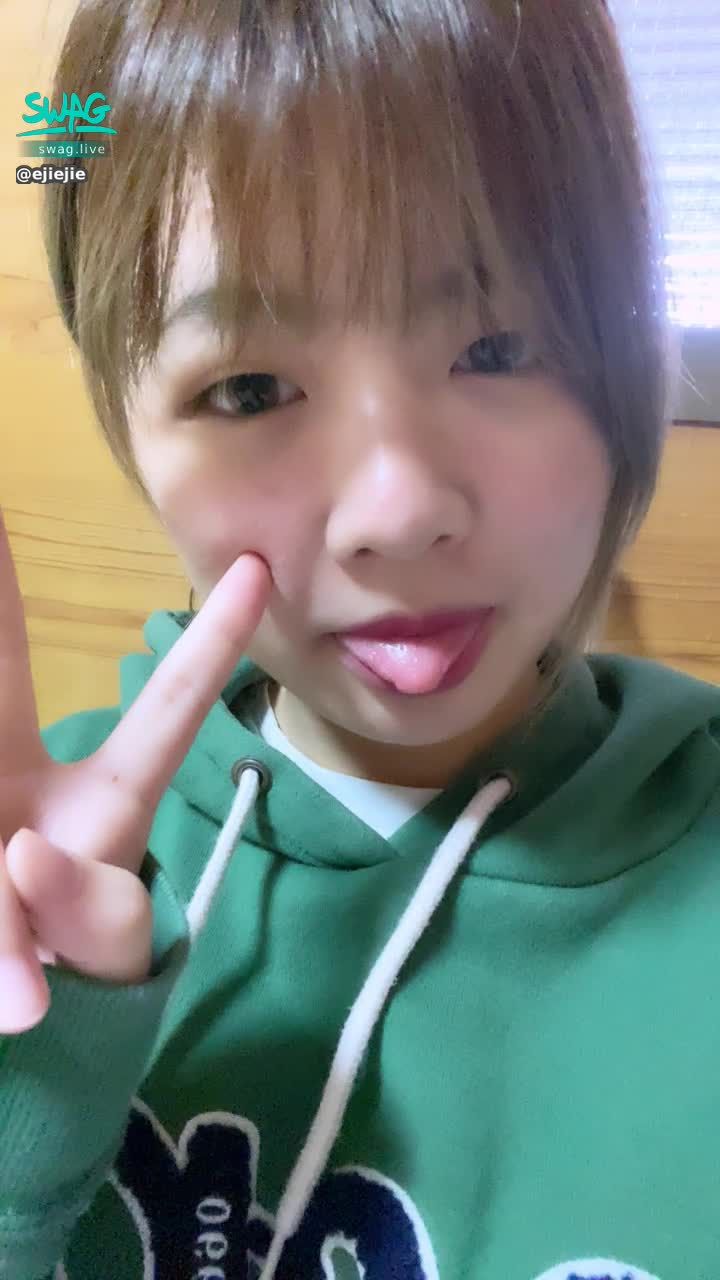e*****e : 大家吃飯了嗎…我在等外送…