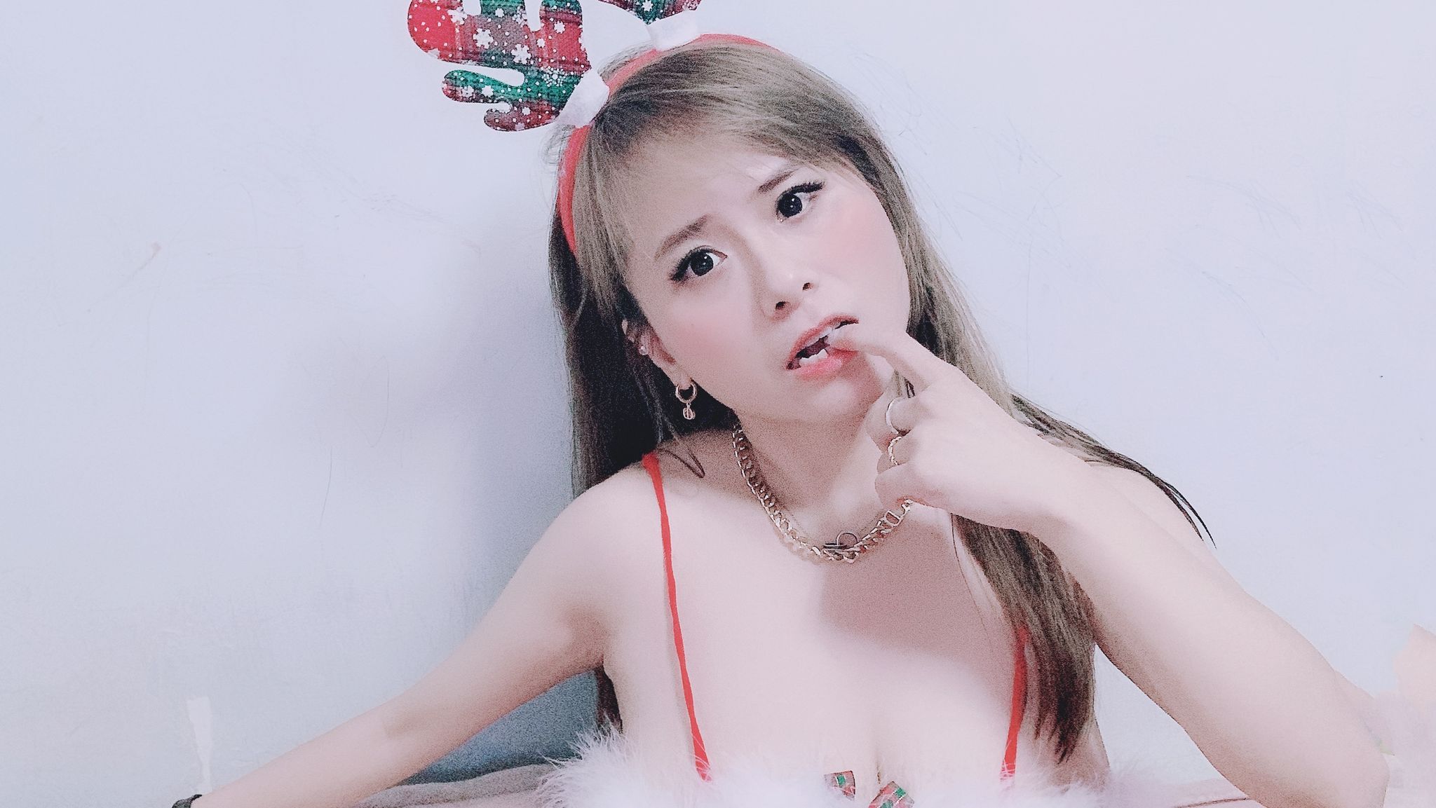 babecindy : 🎄你的巨乳聖誕禮物🎄