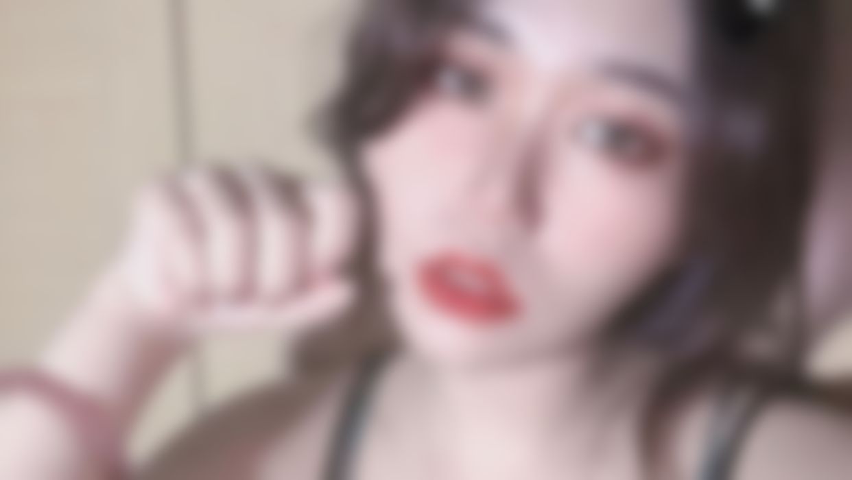 s*****e : 🔥下面好癢求哥哥幹死我🔥