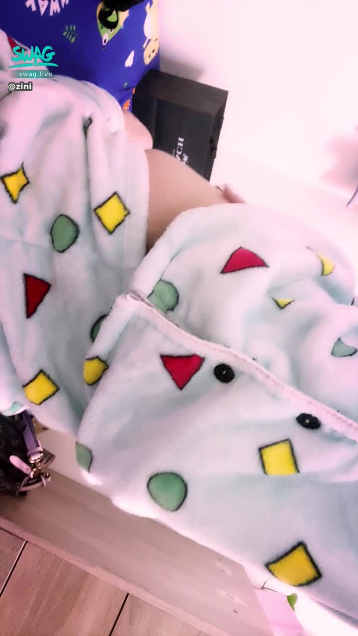 chavalove : 脫褲子給你看 啥都沒穿最舒服