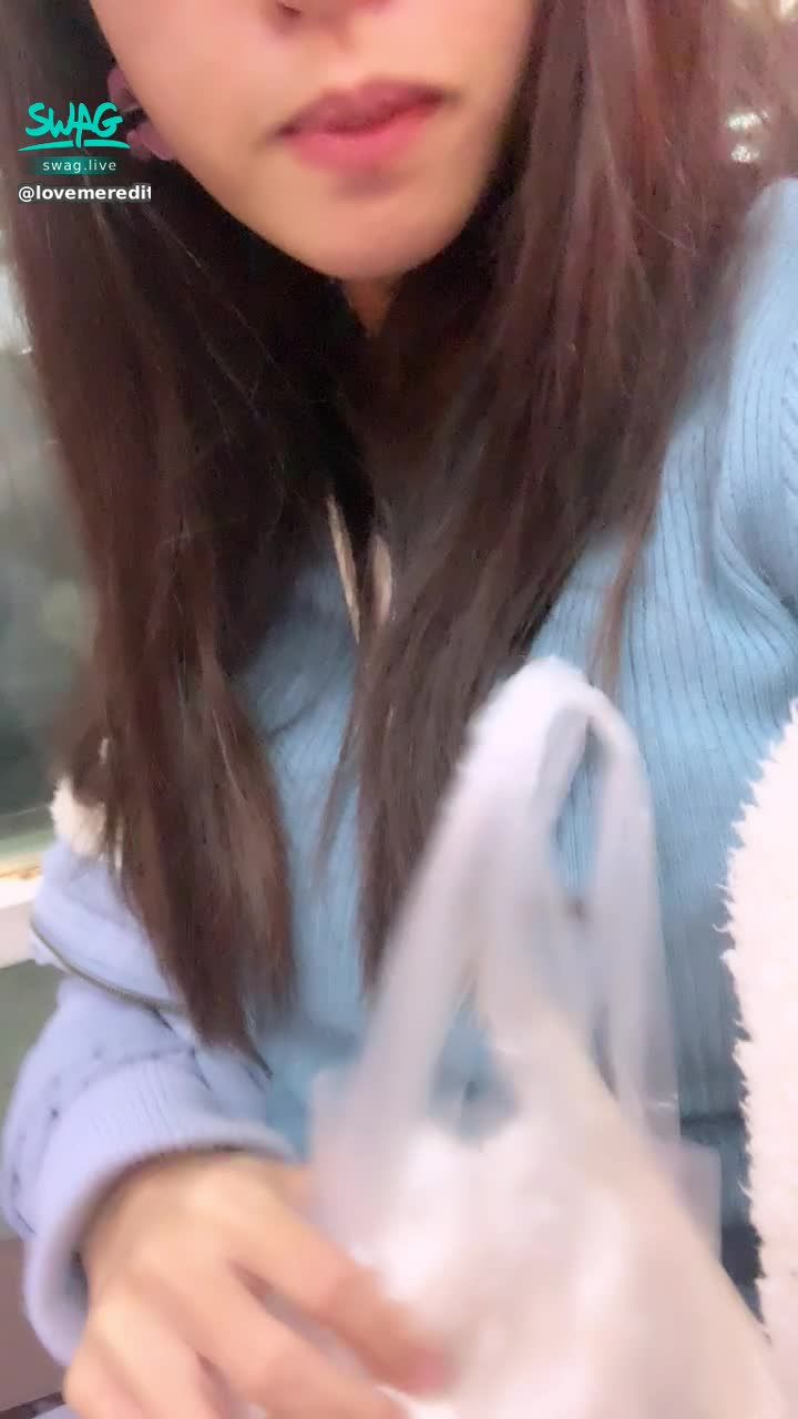 lovemeredith : ☕️
買咖啡*雞排+花枝丸，還是睡不飽、吃不飽
🐥

🧝🏻‍♀️美騷vivi的第一隻長片粉粉請享用
，喜歡麻煩幫我按讚👍
https://go.swag.live/P9hksoBFhiXaYkGs8

㊙️包月vip

⚜️約會有2️⃣種

🗽直刷約會⏩別墅🏡*3️⃣

🎟抽籤約會 
1/23 00:00 -1/29 23:59
送1️⃣籤送2部vivi甜美淫蕩片
送3️⃣0️⃣支籤送包月vip騷浪蕩淫片1個月
送6️⃣1️⃣支籤送保底約會1次
5️⃣0️⃣籤抽1粉就能和我甜蜜約會呦

💎
如果你認為吃是吃貨人生的全部，那就錯了，還有……睡！
🎀 

⭐ 晚上22:00-00:00來直播間壞壞
     送睡衣👙，讓你射好舒服睡😴
      ♥️加開00:00-0800時段♥️
⭐️約會直接談，不囉嗦🤗
⭐️新老粉💦濕訊，送高跟鞋👠、約會籤🎁
     或抬槓6️⃣句送大尺現拍私藏片