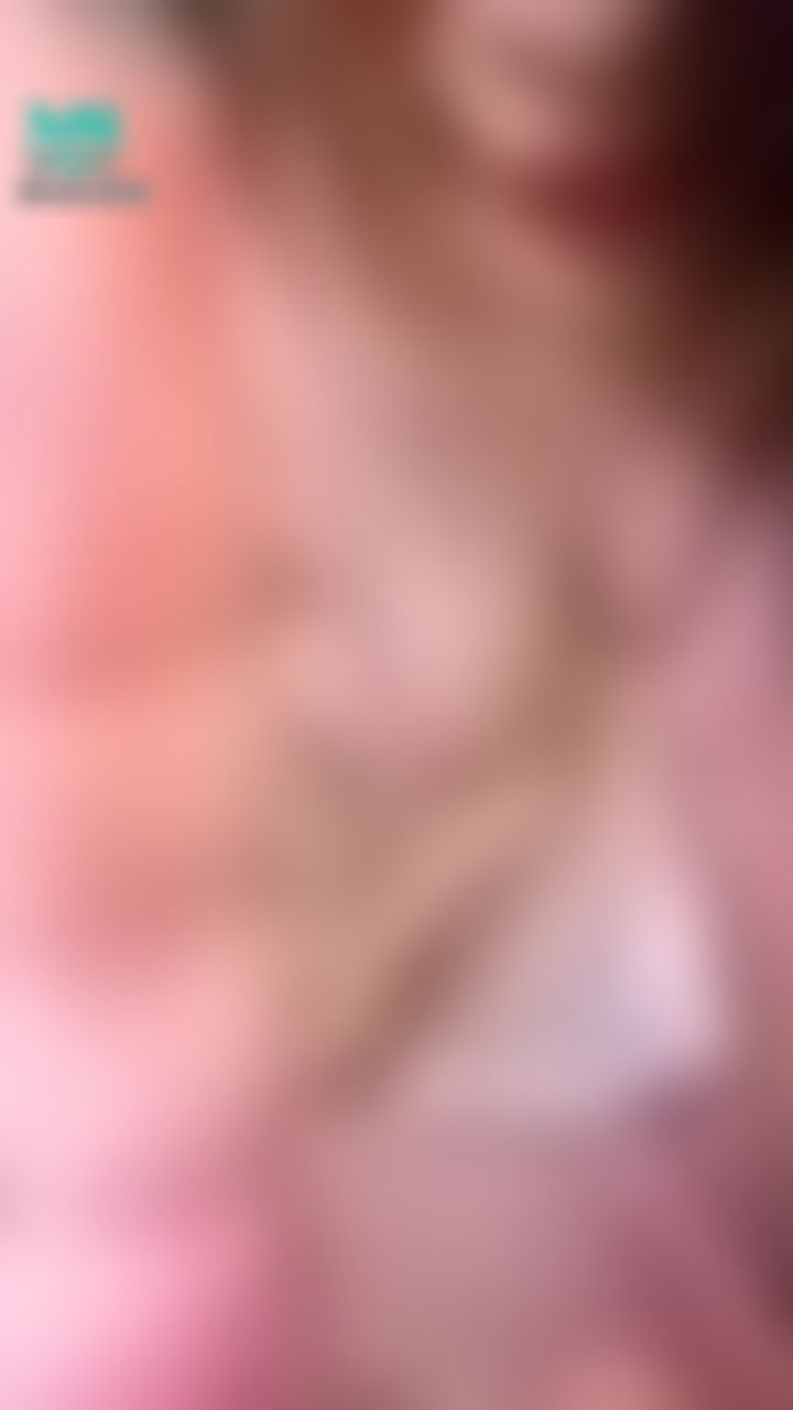bonbonbabe : 露臉❤️這個視角像不像我在幫你摸😍兩顆巨乳在你面前晃呀晃的🔥🔥🔥