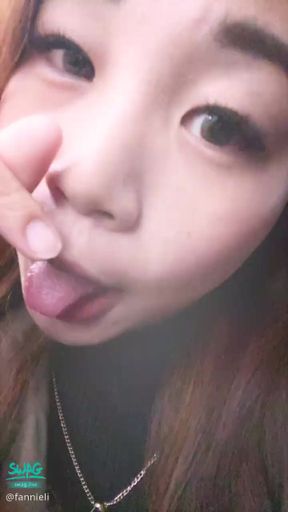 f******i : 偷拍一張😝  哥哥們有沒有認真工作啊❤️