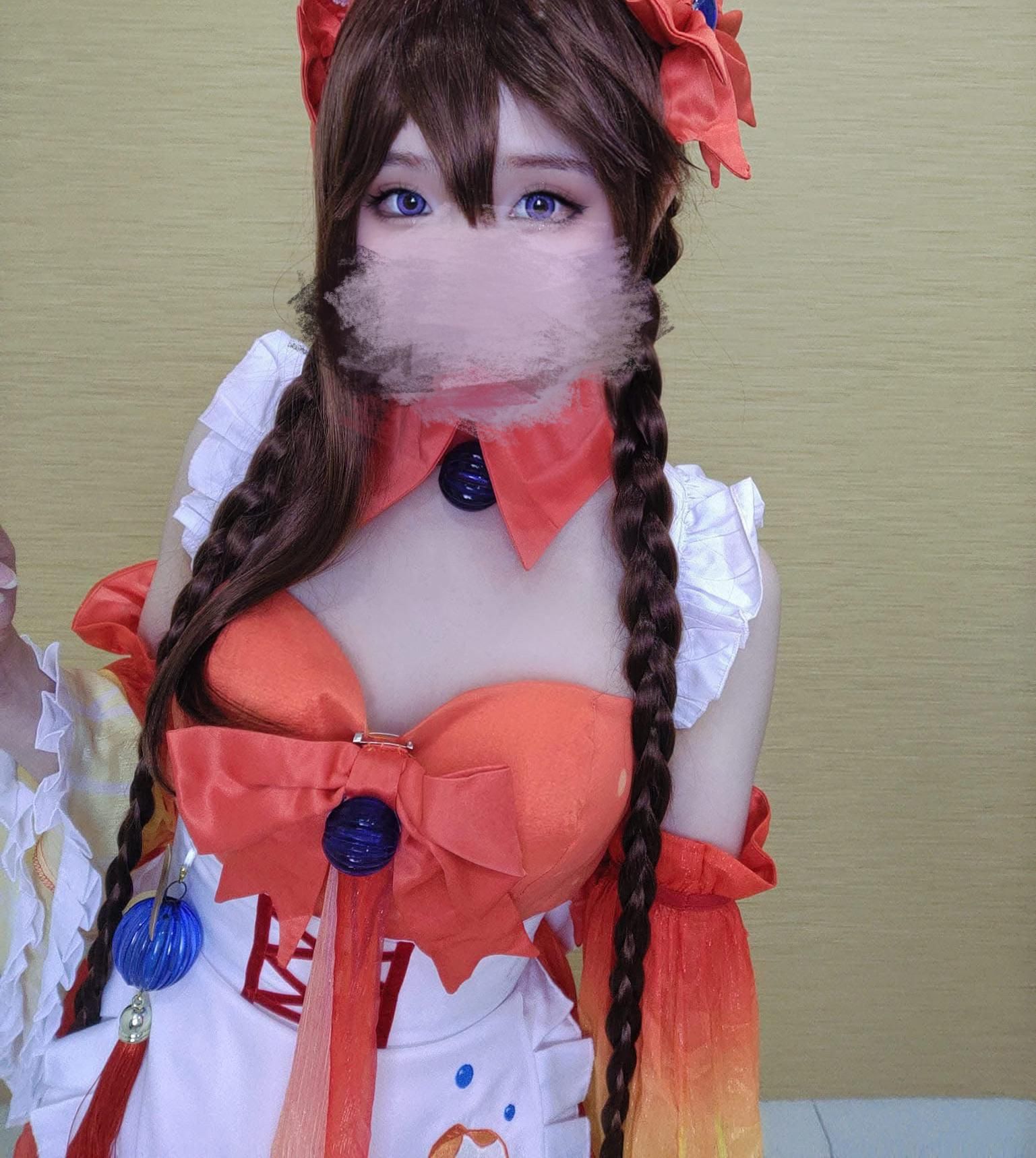 alyssajbebe : 今天這套女仆服美嗎？🥴